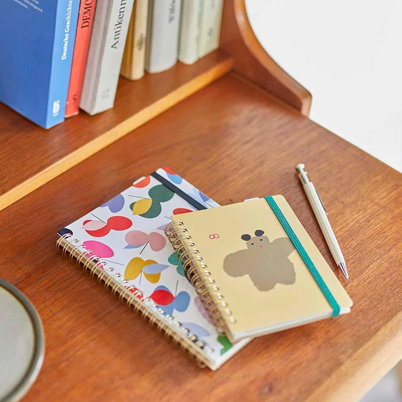 King Jim | Cuaderno de Anillas Hitotoki Passport Doll - Image 5